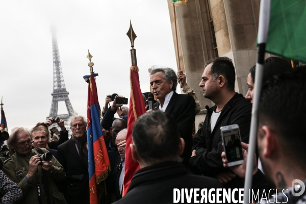 Rassemblement parisien contre les bombardements turques sur les Kurdes