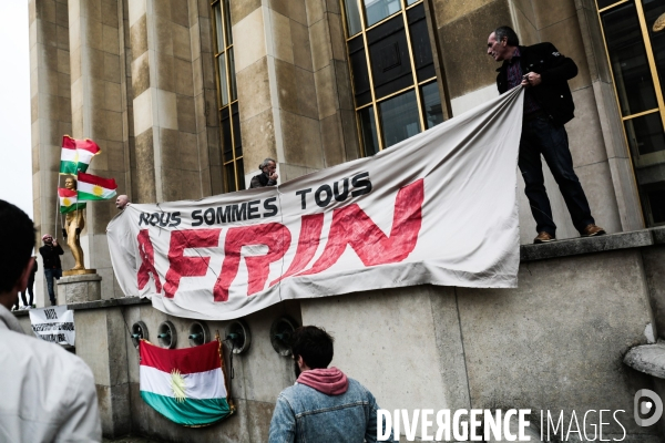 Rassemblement parisien contre les bombardements turques sur les Kurdes