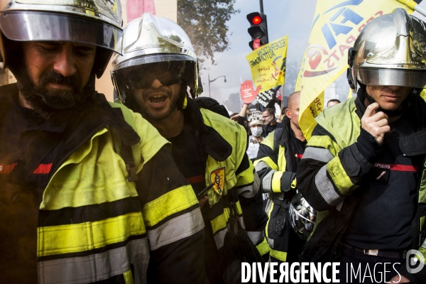 Manifestation des pompiers à Paris.