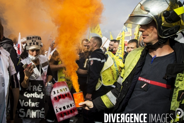 Manifestation des pompiers à Paris.