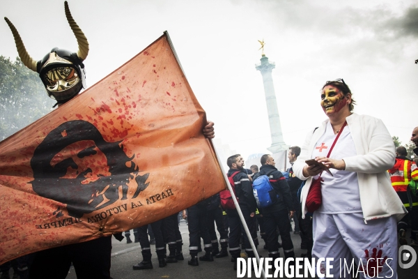 Manifestation des pompiers à Paris.