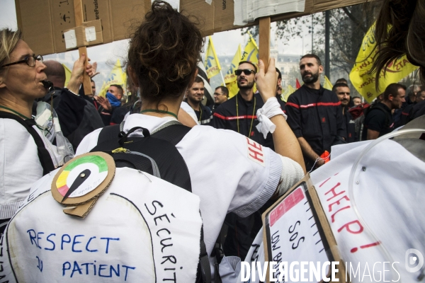 Manifestation des pompiers à Paris.