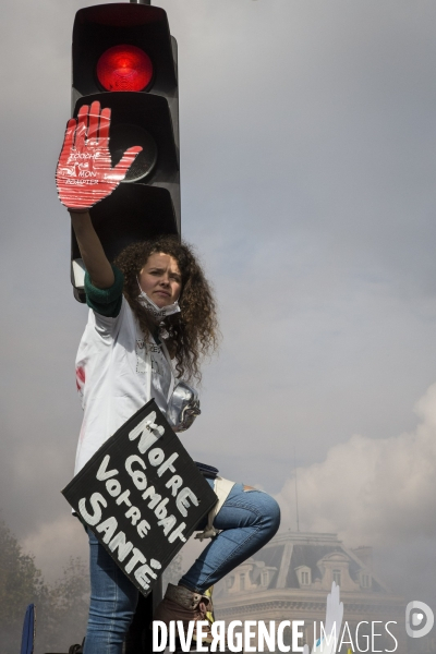 Manifestation des pompiers à Paris.