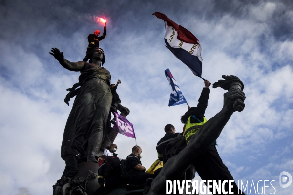 Manifestation des pompiers à Paris.