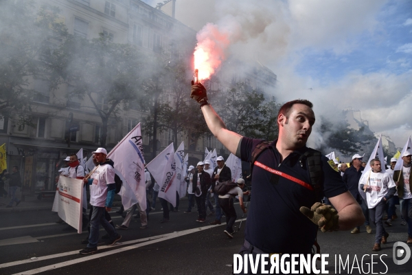 Manifestation nationale des pompiers et des agents hospitaliers, à Paris. Demonstration of firefighters and the hospital agents.
