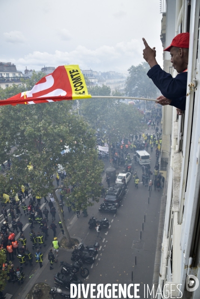 Manifestation nationale des pompiers et des agents hospitaliers, à Paris. Demonstration of firefighters and the hospital agents.