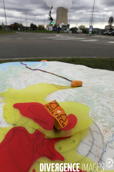 Rassemblement devant la centrale nucléaire de GOLFECH