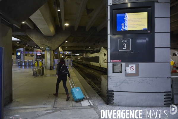 SNCF droit de retrait des agents sncf gare Montparnasse