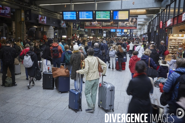 SNCF droit de retrait des agents sncf gare Montparnasse