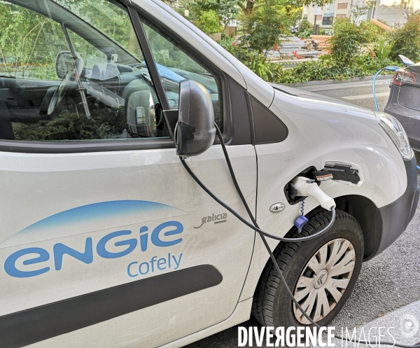 Borne de recharge pour voitures electriques a vincennes