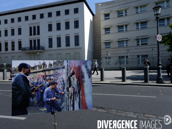 Berlin 30 ans plus tard. Une combinaison avant et après de deux images du mur de Berlin aujourd hui 2019 par rapport à 1989. Berlin 30 years later. A before and after 2019 compared to 1989.
