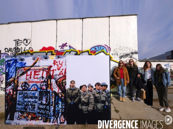 Berlin 30 ans plus tard. Une combinaison avant et après de deux images du mur de Berlin aujourd hui 2019 par rapport à 1989. Berlin 30 years later. A before and after 2019 compared to 1989.