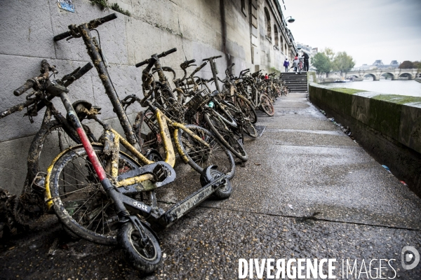Trottinettes et vélos en libre service, victimes de l incivilité des usagers.