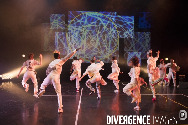 Cercle égal demi cercle au carré de Chantal Loïal