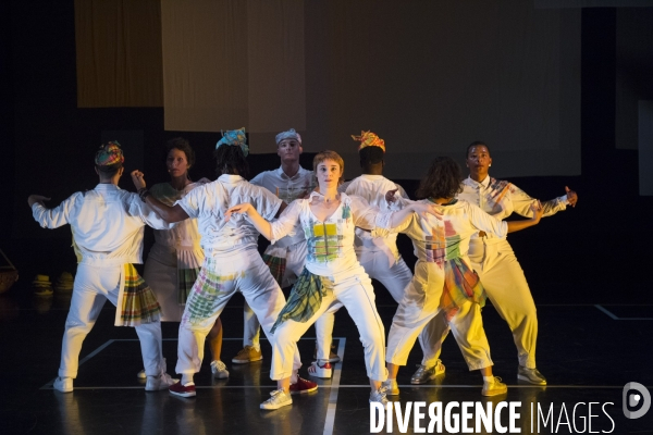 Cercle égal demi cercle au carré de Chantal Loïal