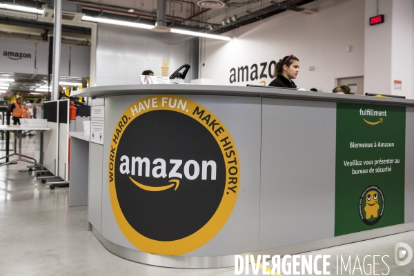 Visite du nouveau centre de distribution robotisé d Amazon.