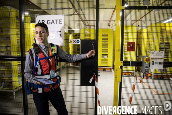Visite du nouveau centre de distribution robotisé d Amazon.
