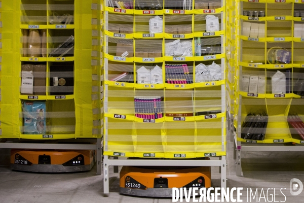 Visite du nouveau centre de distribution robotisé d Amazon.