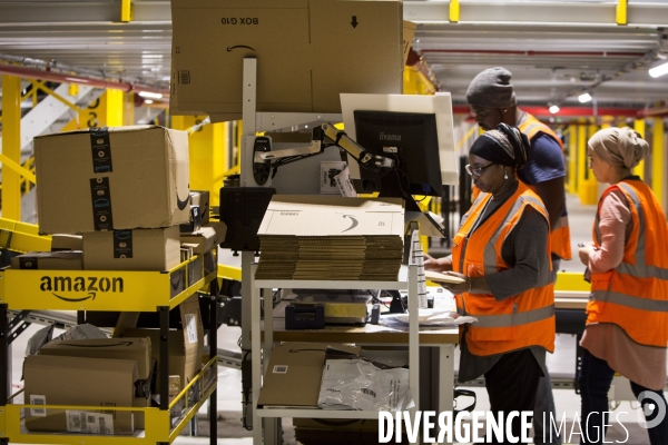 Visite du nouveau centre de distribution robotisé d Amazon.