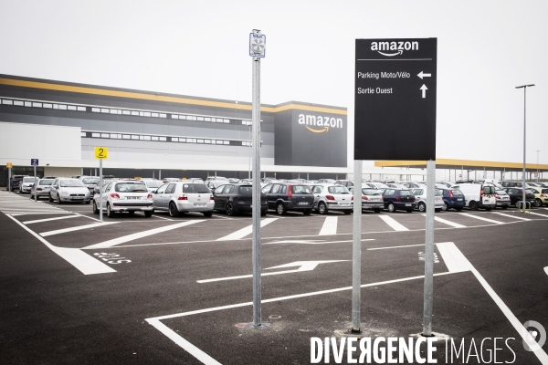 Visite du nouveau centre de distribution robotisé d Amazon.