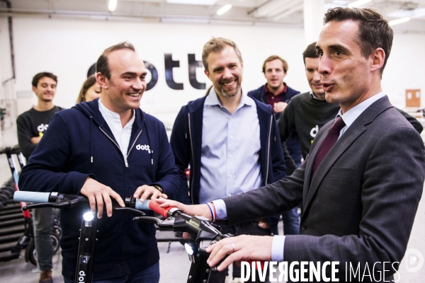 Jean-Baptiste DJEBBARI visite l entreprise Dott.