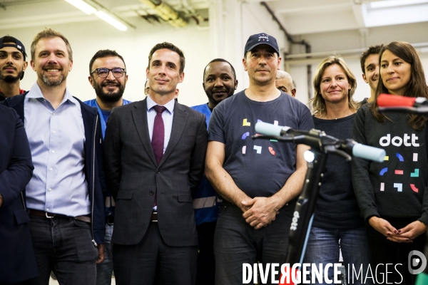 Jean-Baptiste DJEBBARI visite l entreprise Dott.