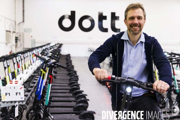 L entreprise Dott, qui met en libre-service ses trottinettes électriques.