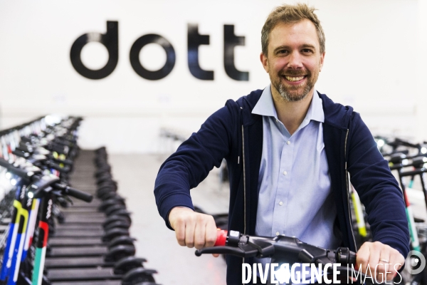 L entreprise Dott, qui met en libre-service ses trottinettes électriques.