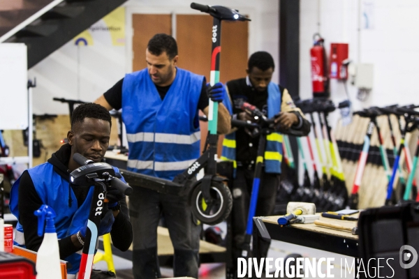 L entreprise Dott, qui met en libre-service ses trottinettes électriques.