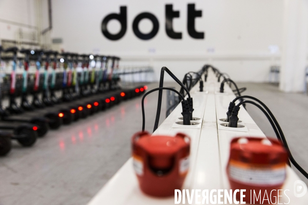 L entreprise Dott, qui met en libre-service ses trottinettes électriques.