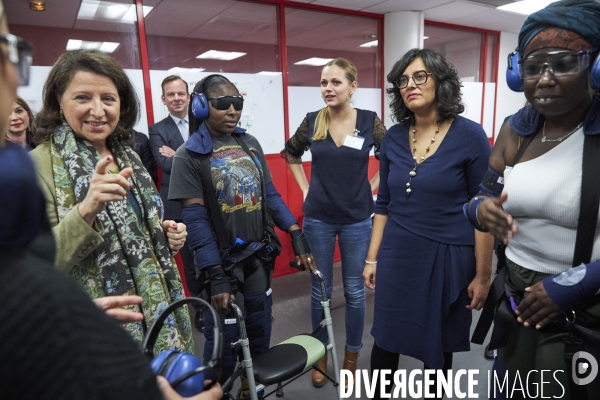 Visite d Agnès Buzyn et de Myriam El Khomri au centre des apprentis de la Croix-Rouge (Romainville)