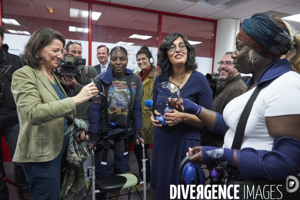 Visite d Agnès Buzyn et de Myriam El Khomri au centre des apprentis de la Croix-Rouge (Romainville)