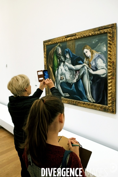 Illustration Septembre et Octobre 2019.Visiteurs à l exposition El Greco