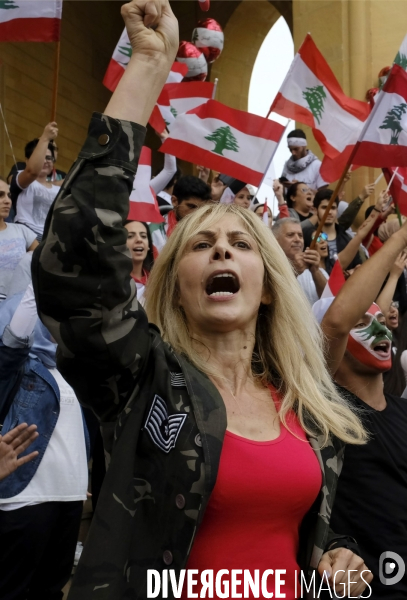 Les manifestations au Liban, l Intifada fiscale et la révolution Whatsapp Révolution 2019. Lebanon protests, the Tax Intifada, and Whatsapp Revolution 2019.