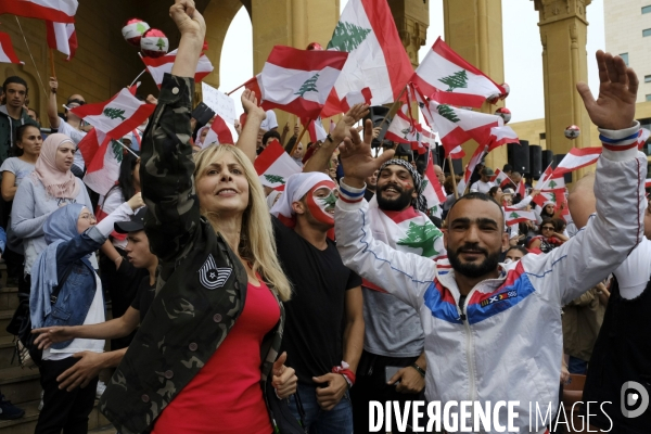 Les manifestations au Liban, l Intifada fiscale et la révolution Whatsapp Révolution 2019. Lebanon protests, the Tax Intifada, and Whatsapp Revolution 2019.