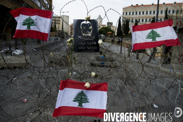 Les manifestations au Liban, l Intifada fiscale et la révolution Whatsapp Révolution 2019. Lebanon protests, the Tax Intifada, and Whatsapp Revolution 2019.