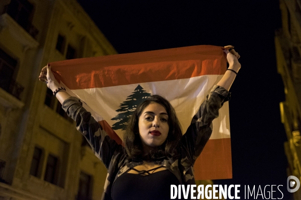 Les manifestations au Liban, l Intifada fiscale et la révolution Whatsapp Révolution 2019. Lebanon protests, the Tax Intifada, and Whatsapp Revolution 2019.