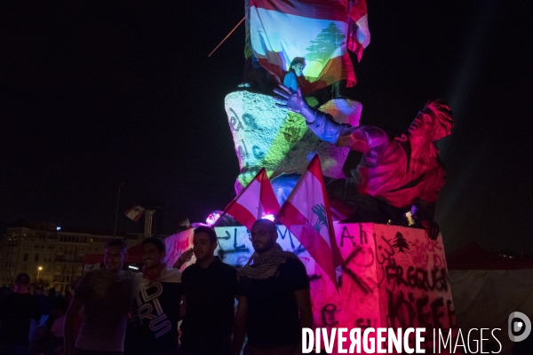 Les manifestations au Liban, l Intifada fiscale et la révolution Whatsapp Révolution 2019. Lebanon protests, the Tax Intifada, and Whatsapp Revolution 2019.