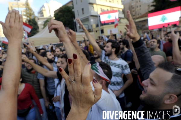 Les manifestations au Liban, l Intifada fiscale et la révolution Whatsapp Révolution 2019. Lebanon protests, the Tax Intifada, and Whatsapp Revolution 2019.