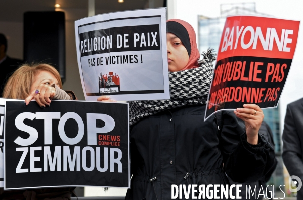 Rassemblement Stop Zemmour devant CNews