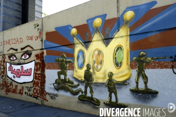 Graffitis au centre-ville de Beyrouth pendant la révolution 2019 au Liban. Graffitis in downtown Beirut during Revolution 2019 Lebanon.