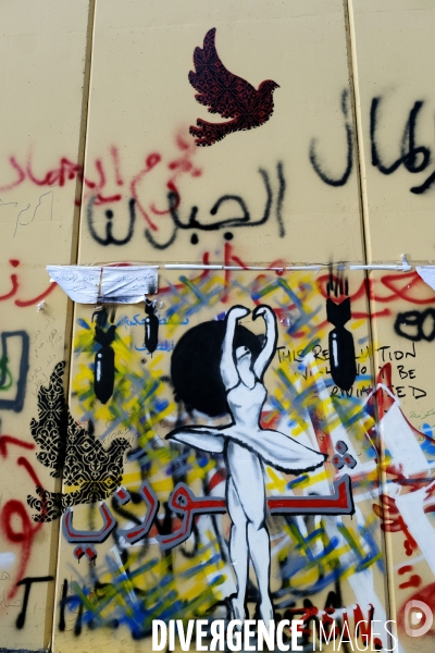 Graffitis au centre-ville de Beyrouth pendant la révolution 2019 au Liban. Graffitis in downtown Beirut during Revolution 2019 Lebanon.