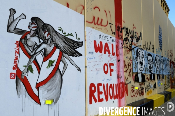 Graffitis au centre-ville de Beyrouth pendant la révolution 2019 au Liban. Graffitis in downtown Beirut during Revolution 2019 Lebanon.