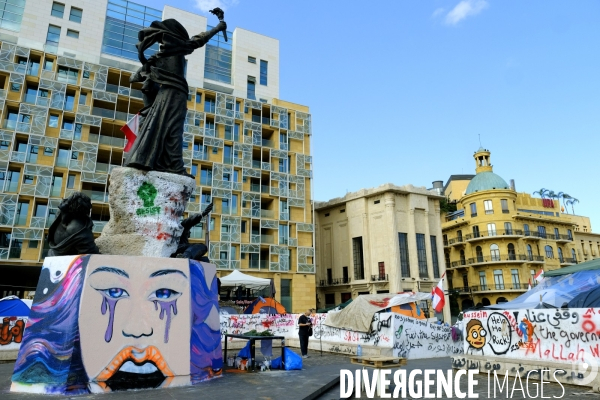 Graffitis au centre-ville de Beyrouth pendant la révolution 2019 au Liban. Graffitis in downtown Beirut during Revolution 2019 Lebanon.