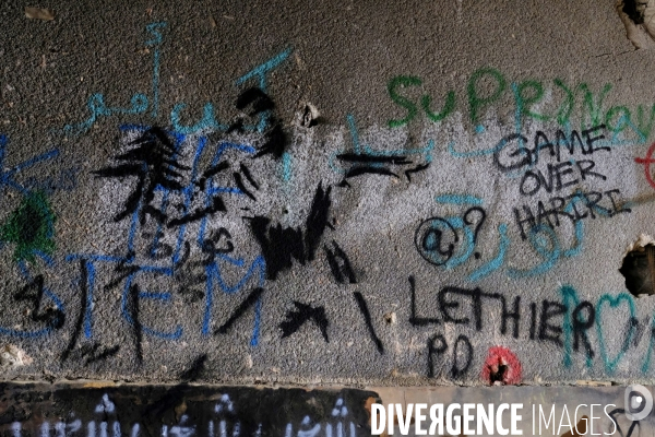 Graffitis au centre-ville de Beyrouth pendant la révolution 2019 au Liban. Graffitis in downtown Beirut during Revolution 2019 Lebanon.