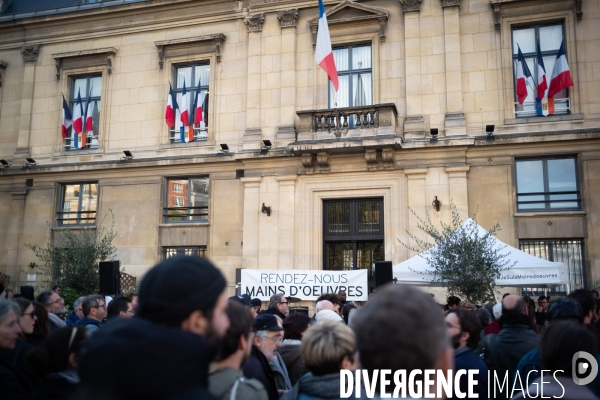 Rassemblement Un cri d amour pour Mains d Oeuvres