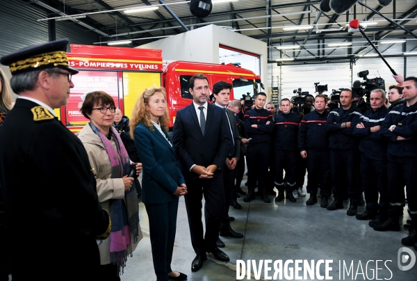 Le chapiteau des Contraires de Chanteloup les Vignes incendié