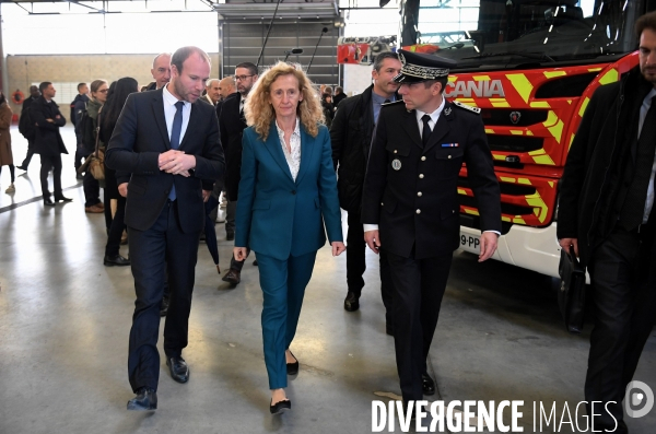 Le chapiteau des Contraires de Chanteloup les Vignes incendié