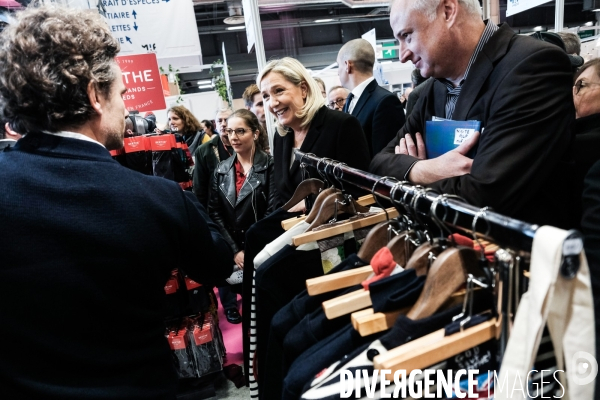 Marine le pen au salon made in france 2019