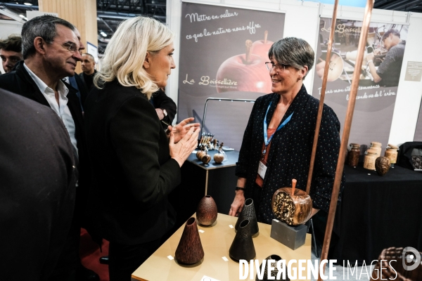 Marine le pen au salon made in france 2019